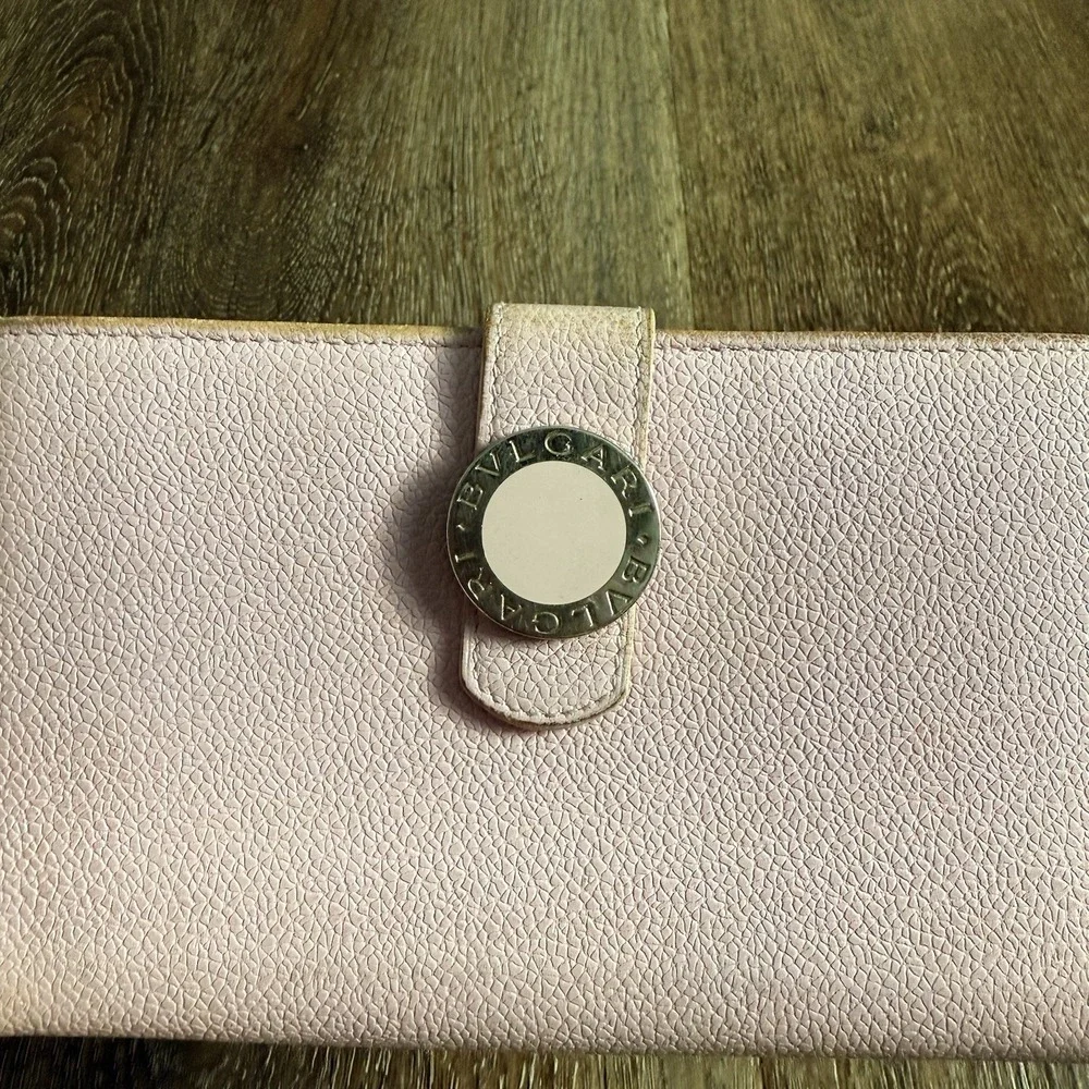 BVLGARI some rubbing